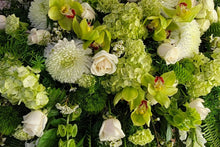 Load image into Gallery viewer, Green Casket Spray